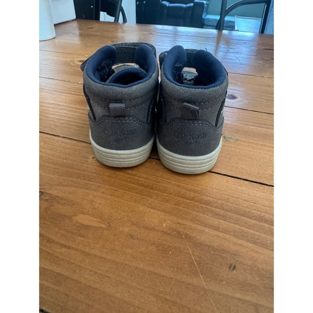 OshKosh Bgosh Caspian Gray Navy High Top Sneakers Boys Size 7M‎ OF22C34B